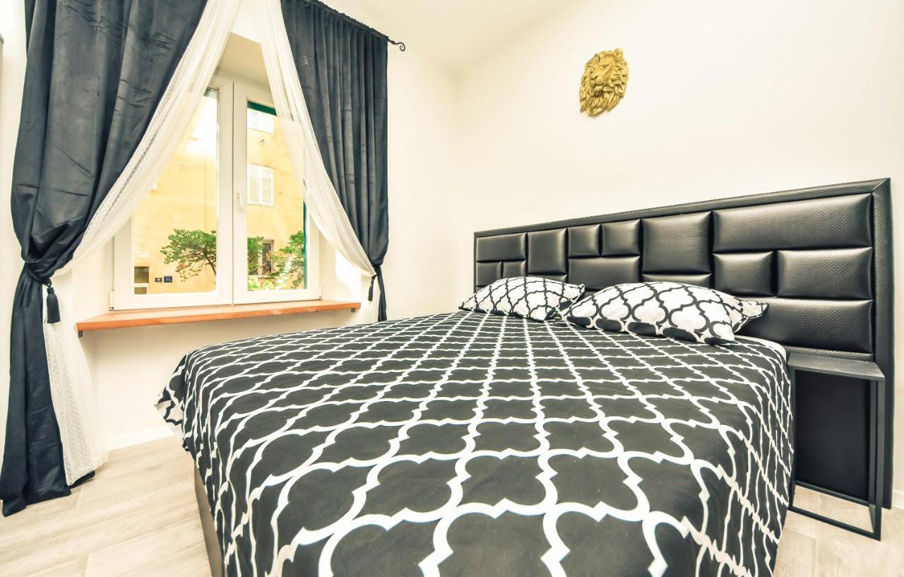 Luxury Heritage Apartment Zara Antica Luaran gambar